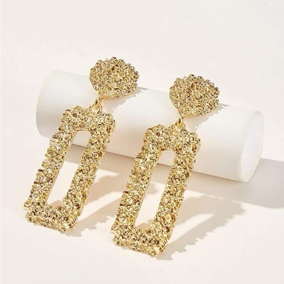 Gold rectangle drop earrings new - Picture 1 of 5